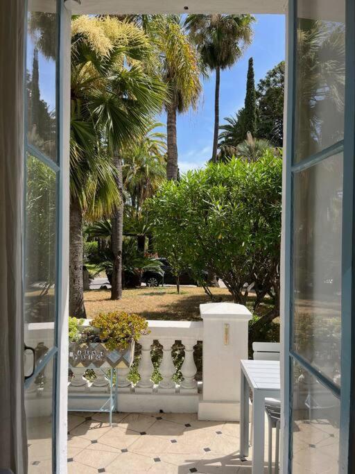 Beautiful Garden Apartment Steps From The Beach Μεντόν Εξωτερικό φωτογραφία